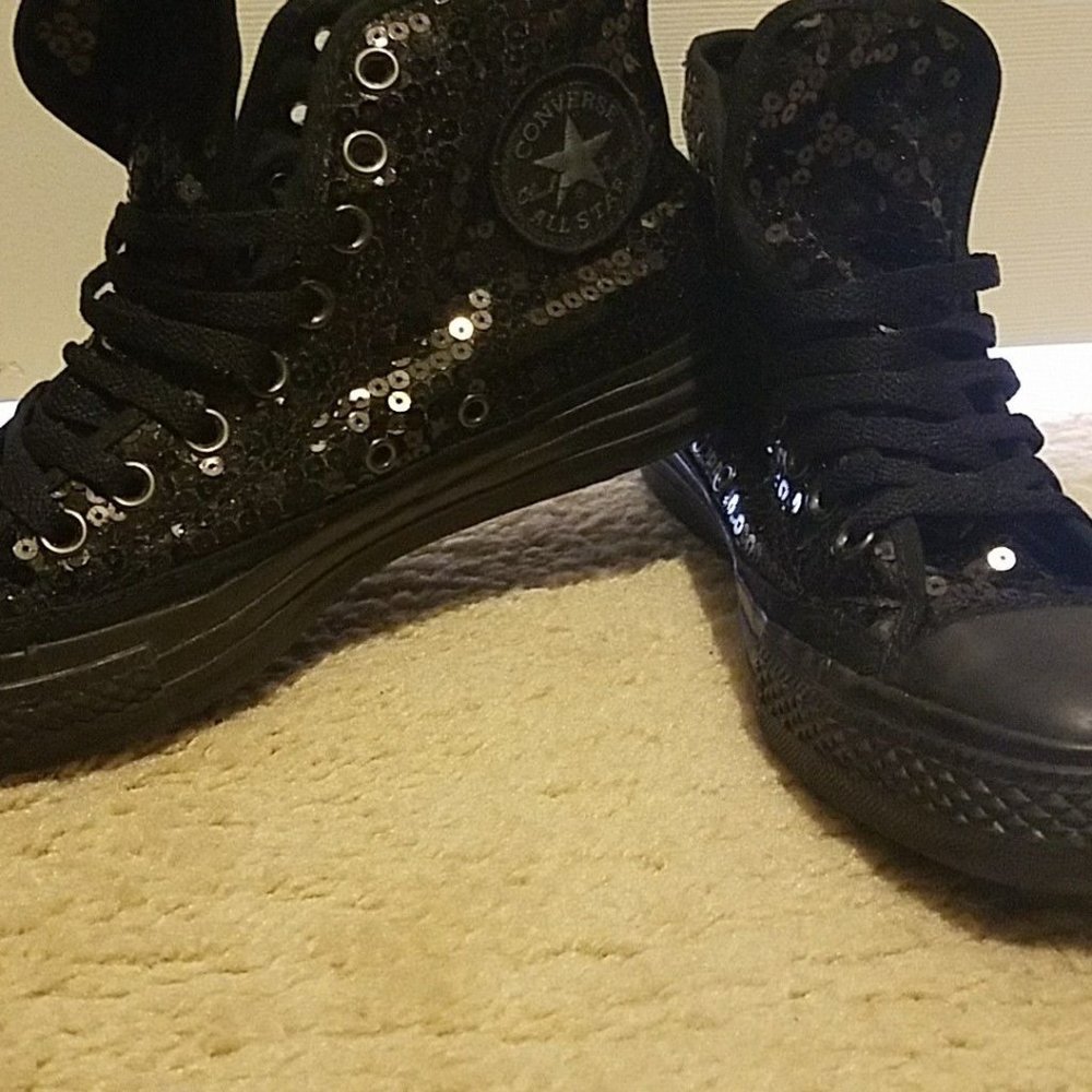Converse Hightop All Black Sequin Sneakers 8.5